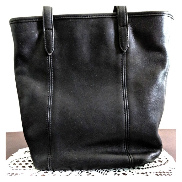 Coach Handbags - Coach Black Leather Tote